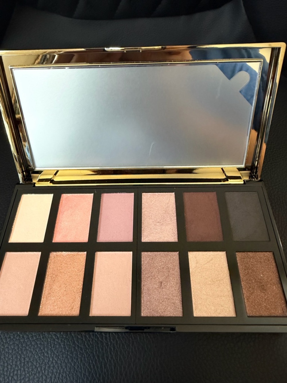 Lancôme Neutral and Pink Eyeshadow & Blush Palette - Versatile Makeup Set - Picture 2 of 5